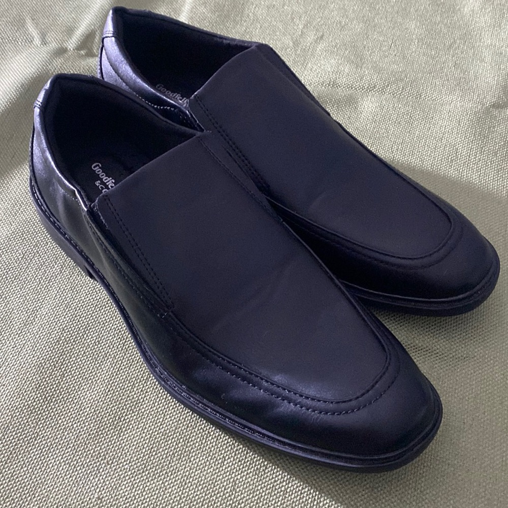 Mens shoes size 9.5